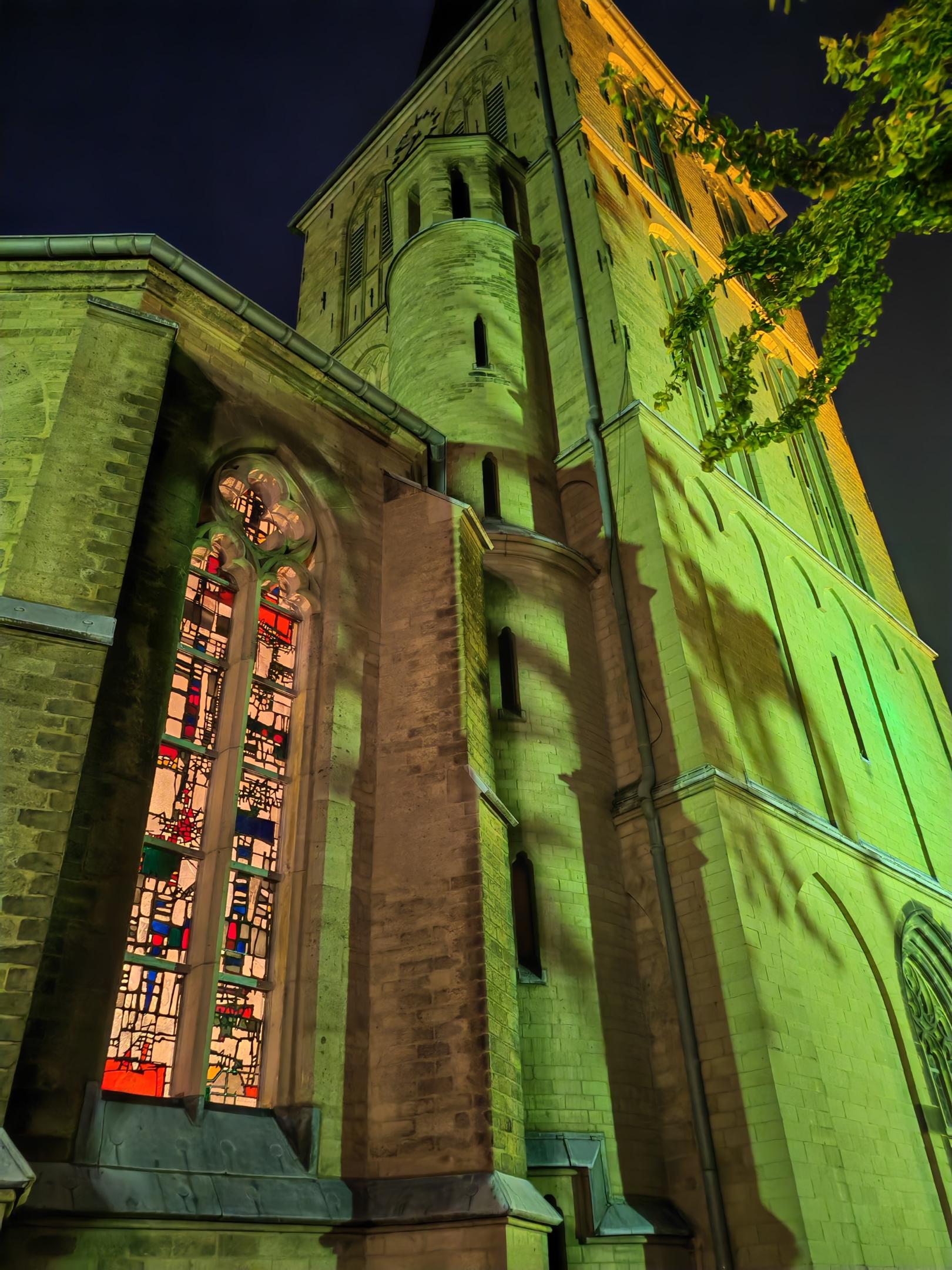 Klosfenster Sakramentskapelle (c) Citykirche
