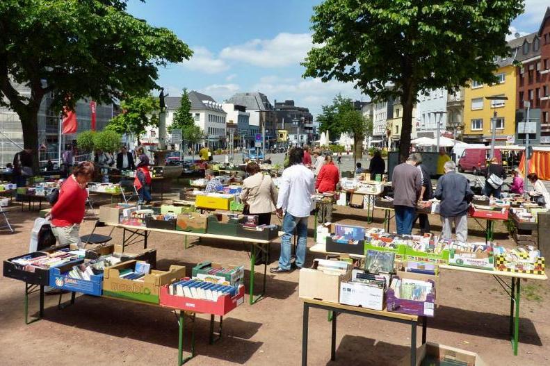 2012-Flohmarkt_3